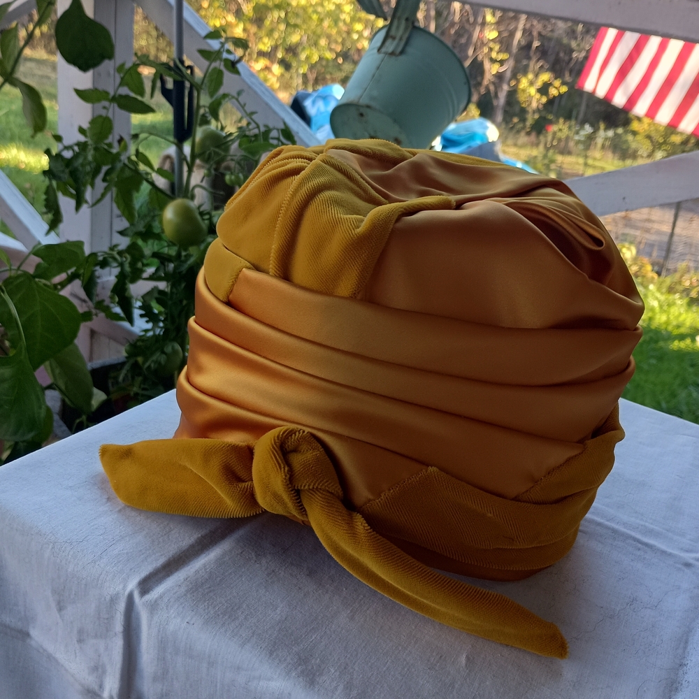 Exquisite Vintage Goldenrod/Mustard Turban Hat - Mid Century